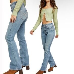 Free People NWT Shayla Boot Cut Jeans Light Wash Size 27 Short
